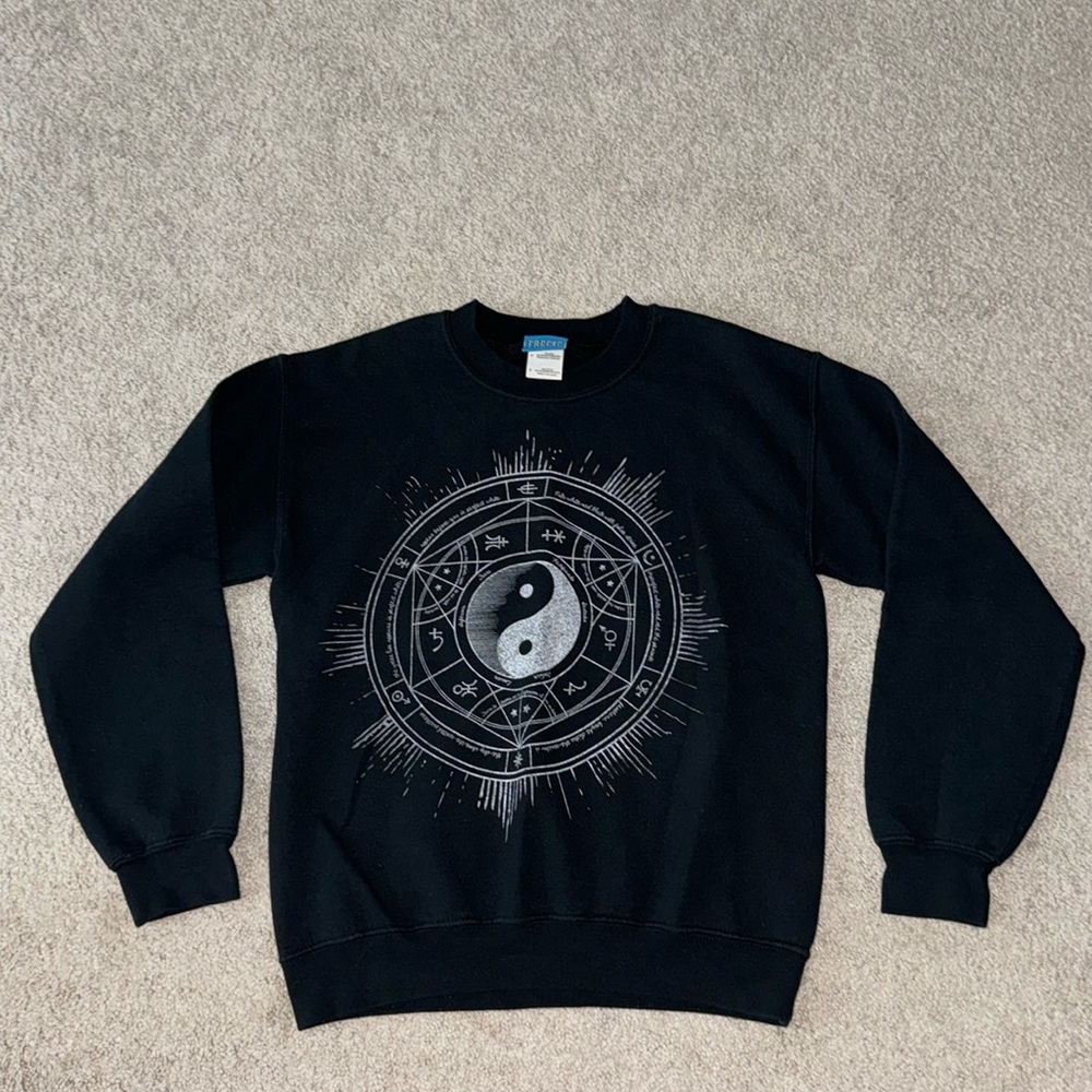 UrbanOutfitters Yin Yang Astrology Pullover - S